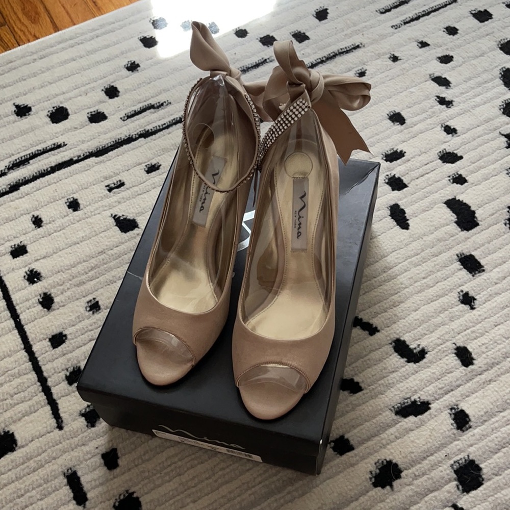 [Nina] Emma Wedge Wedding Heel - Picture 4 of 13